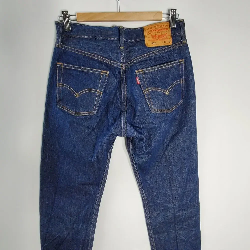 Levi's Strauss Dark wash 501 Button-fly straight leg jeans 31x32